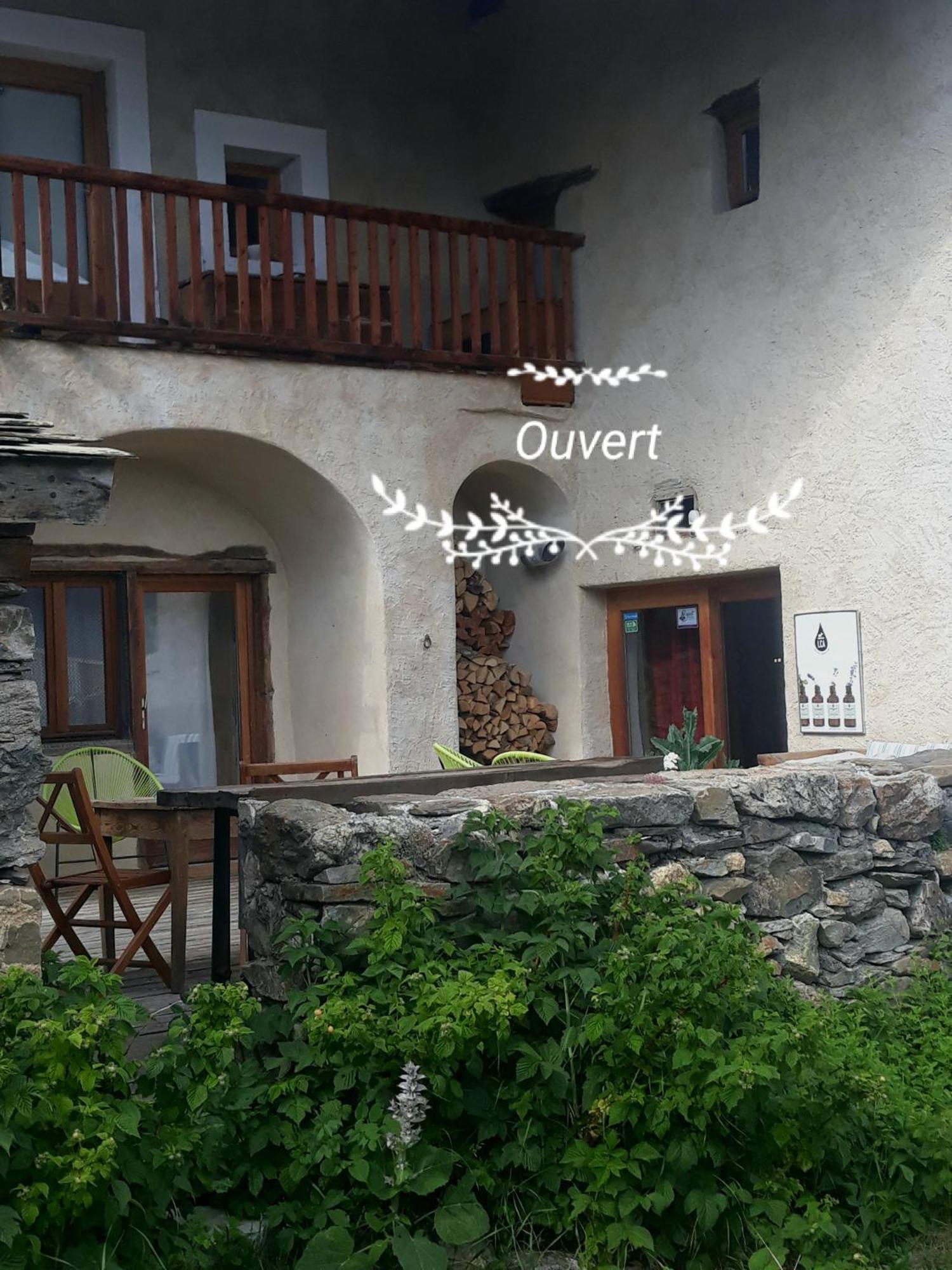 La Ferme de Beauté Bed and Breakfast Chateauroux-les-Alpes Exterior foto